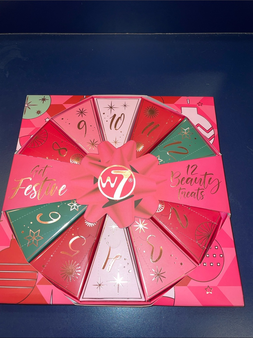 W7 BEAUTY BITES 12 GLAMOROUS MAKEUP SURPRlSES!